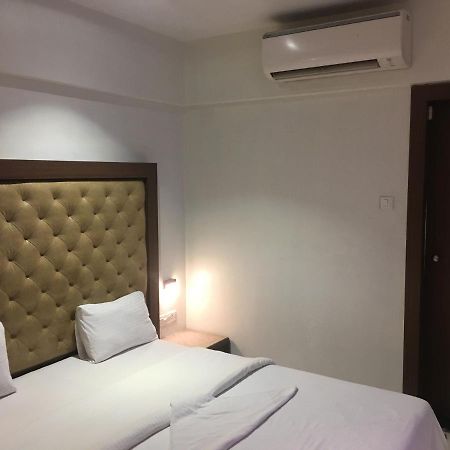 Pravasi Residency Villa Thána Kültér fotó