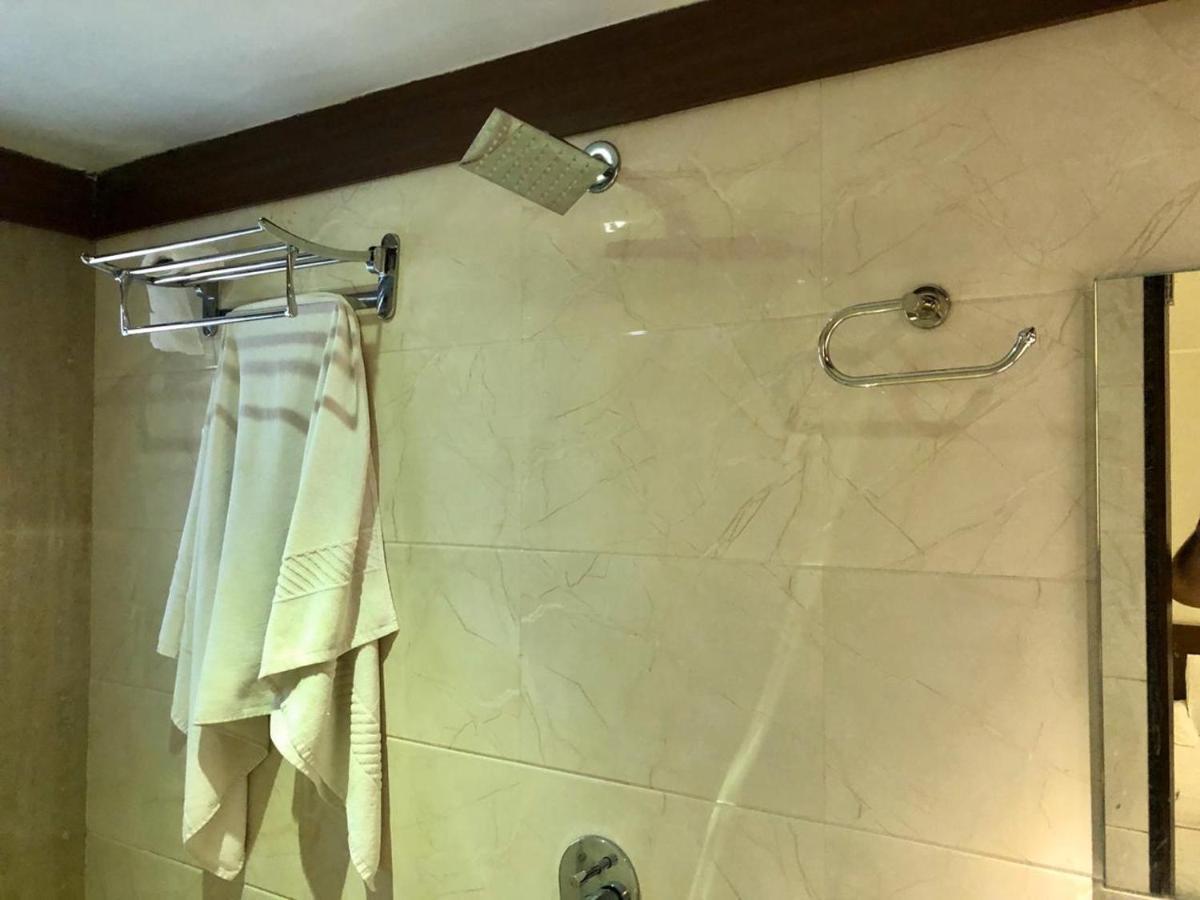 Pravasi Residency Villa Thána Kültér fotó