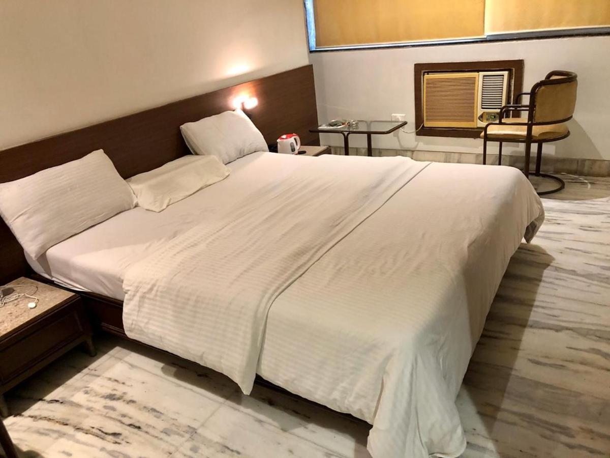 Pravasi Residency Villa Thána Kültér fotó