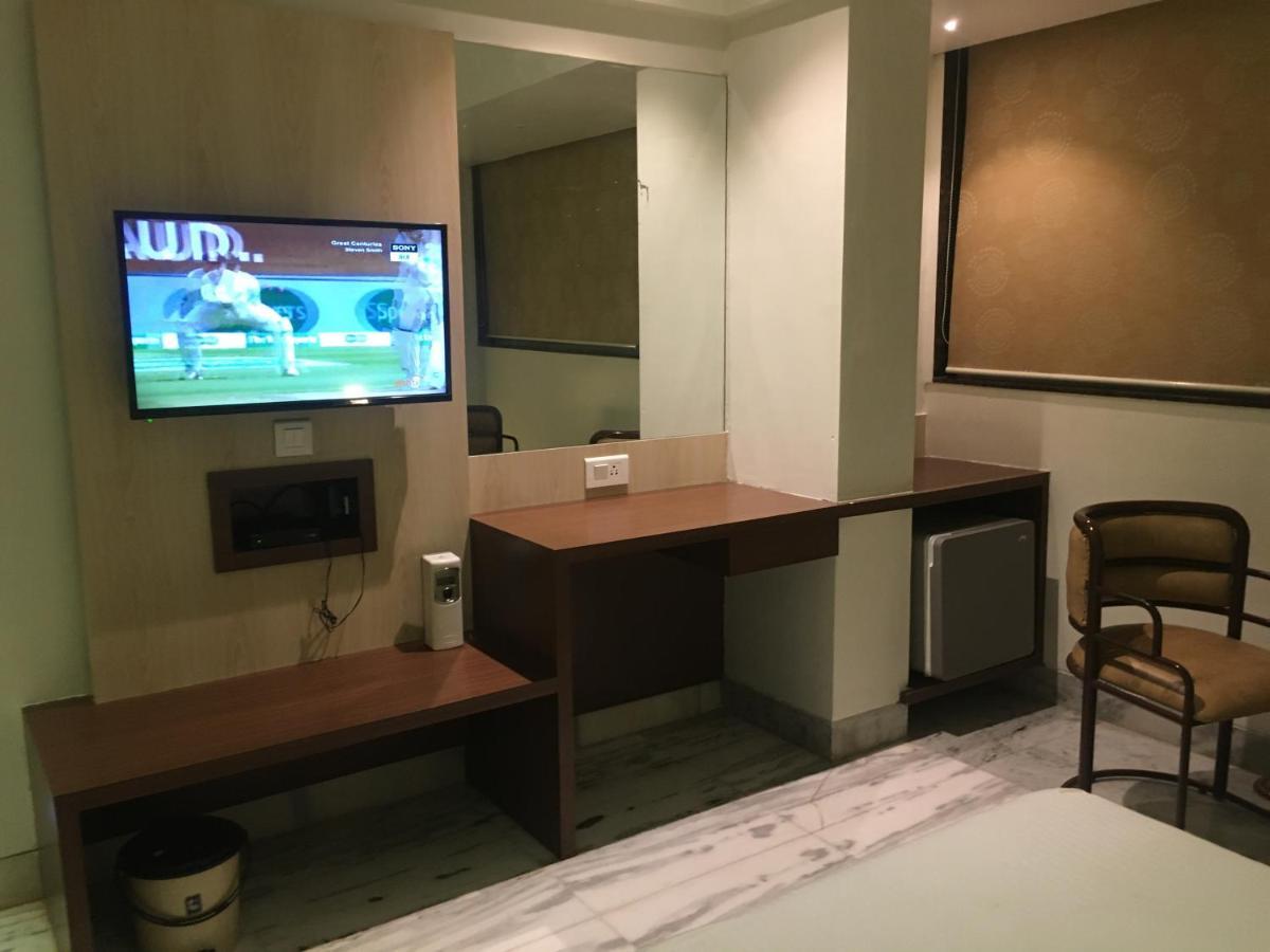 Pravasi Residency Villa Thána Kültér fotó